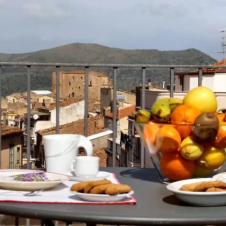 Apartment Spazioscena - Polimnia Castelbuono (Sicily)